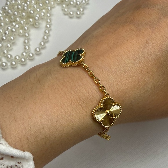 Elegant Gold and Green Clover Bracelet - Picture 9 of 12